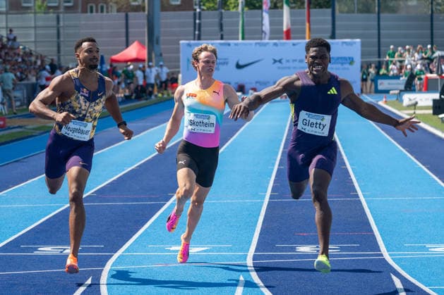 Leo Neugebauer (GER, VfB Stuttgart), Sander Skotheim (Norwegen) und Makenson Gletty (FRA) nach dem Zieleinlauf. Stadtwerke Ratingen Mehrkampfmeeting 2026, Leichtathletik, 27. u. 28.06.2026 Stadtwerke Ratingen Mehrkampfmeeting 2026, Leichtathletik, 27. u. 28.06.2026 Ratingen *** Leo Neugebauer (GER), VfB Stuttgart, Sander Skotheim (Norway), and Makenson Gletty (FRA) after crossing the finish line at the Stadtwerke Ratingen Combined Events Meeting 2026, Track and Field, June 27 and 28, 2026 Stadtwerke Ratingen Combined Events Meeting 2026, Track and Field, June 27 and 28, 2026 Ratingen Copyright: xEibner-Pressefoto ThomasxHaeslerx EP_THR