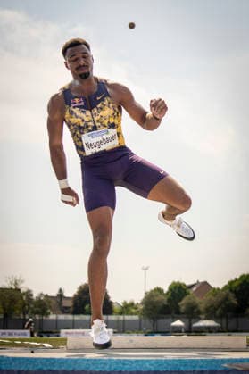 RATINGEN, GERMANY - JUNE 27, 2026 : Leo Neugebauer (GER Germany) competing in the shot put of the decathlon during the Multisport Event at Stadion Ratingen on June 27, 2026 in Ratingen, Germany. Nordrhein-Westfalen Germany Copyright: xAxelxKohringx