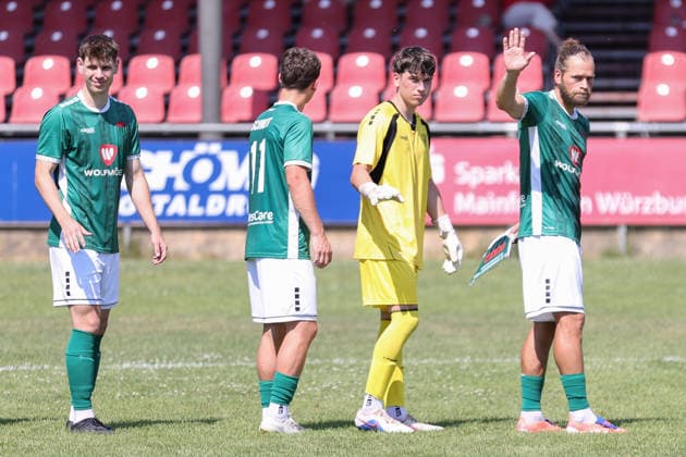27.06.2026, Fußball, Testspiel, Sommervorbereitung, Saison 2026 2027, Regionalliga Bayern: ASV Rimpar - FC Schweinfurt 05 Schweinfurter Mannschaft nach dem Einlaufen Rimpar Schömig-Digitaldruck-Arena Bayern Unterfranken Deutschland *** June 27, 2026, Soccer, Friendly Match, Summer Training, 2026–2027 Season, Bavarian Regional League, ASV Rimpar vs. FC Schweinfurt 05, Schweinfurt team after warming up, Rimpar Schömig Digitaldruck Arena, Bavaria, Lower Franconia, Germany
