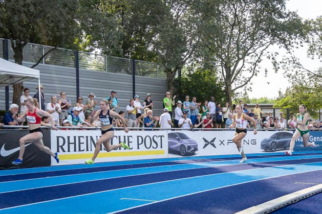 RATINGEN, GERMANY - JUNE 27, 2026 : Paula de Boer (GER Germany) and Lexie Keller (USA United States) over 200m competing during the Multisport Event at Stadion Ratingen on June 27, 2026 in Ratingen, Germany. Nordrhein-Westfalen Germany Copyright: xLeahxKohringx