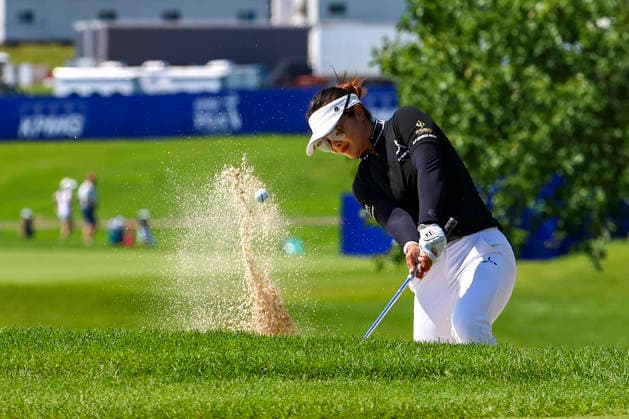 June 27, 2026, Chaska, Minnesota, United States: WEIWEI ZHANG drives the ball out of the sand at hole two. This is the third day of the 2026 KPMG WomenÃ¢â‚¬â ¢s PGA, Golf Herren Championship at Hazeltine National Golf Course in Chaska Minnesota. Chaska United States - ZUMAt166 20260627_zsp_t166_083 Copyright: xMichaelxTurnerx