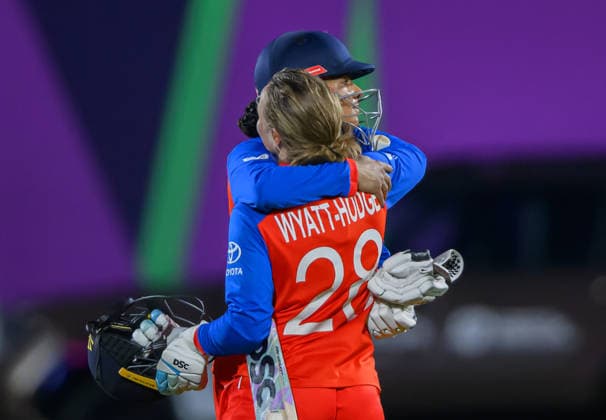 England Women v New Zealand Women ICC Women s T20 World Cup 2026 Sophia Dunkley and Danni Wyatt-Hodge of England Women celebrate victory over New Zealand Women by nine wickets during the ICC Women s T20 World Cup 2026 match at the Kia Oval, London 27 06 2026 UK Newspapers OUT Copyright: xGraemexWilcocksonx FIL-23579-0073