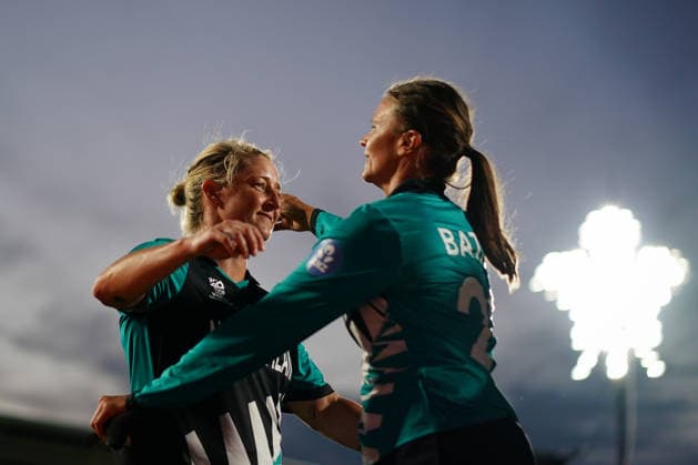 Sophie Devine of New Zealand and Suzie Bates of New Zealand during the ICC Women s T20 World Cup match between England women and New Zealand Women at the Kia Oval, Kennington, England on 27 June 2026.  Copyright: xCharliexCarterx PMI-7284-0019