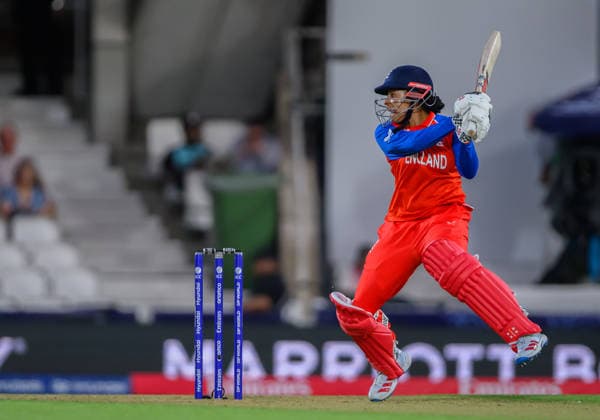 England Women v New Zealand Women ICC Women s T20 World Cup 2026 Sophia Dunkley of England Women cuts the ball for four during the ICC Women s T20 World Cup 2026 match at the Kia Oval, London 27 06 2026 UK Newspapers OUT Copyright: xGraemexWilcocksonx FIL-23579-0081