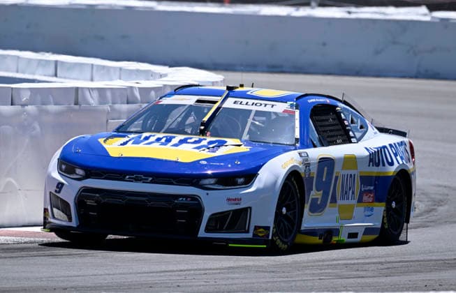 SONOMA, CA - JUNE 27: Chase Elliott ( 9 Hendrick Motorsports NAPA Auto Parts Chevrolet) races through turn 11 during practice for the NASCAR, Motorsport, USA Cup Series Toyota Save Mart 350 on June 27, 2026, at Sonoma Raceway in Sonoma, CA. (Photo by Will Lester Icon Sportswire) AUTO: JUN 27 NASCAR Cup Series Toyota Save Mart 350 EDITORIAL USE ONLY Icon26062711614