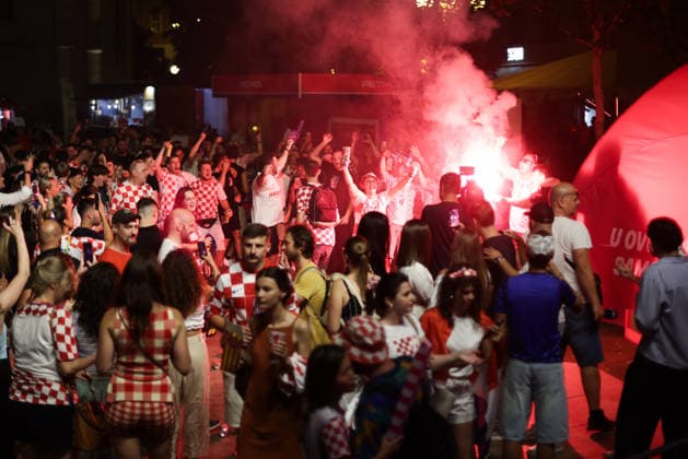 Fans Celebrate Croatia™s Victory at Ban JelaÄiÄ‡ Square Fans celebrate at Ban Jelacic Square in Zagreb, Croatia, on June 27, 2026, after Croatia™s victory in their FIFA World Cup, WM, Weltmeisterschaft, Fussball 2026 match against Ghana.  JosipxMikacic PIXSELL