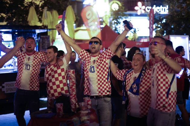 Fans Celebrate Croatia™s Victory at Ban JelaÄiÄ‡ Square Fans celebrate at Ban Jelacic Square in Zagreb, Croatia, on June 27, 2026, after Croatia™s victory in their FIFA World Cup, WM, Weltmeisterschaft, Fussball 2026 match against Ghana.  JosipxMikacic PIXSELL