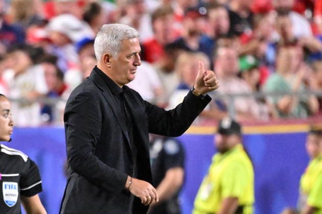 FIFA World Cup, WM, Weltmeisterschaft, Fussball 2026 - Group J - Algeria vs Austria Algeria s head coach Vladimir Petkovic gestures during the FIFA World Cup 2026 group stage match Algeria against Austria, in Kansas City, Missouri, USA, 27 June 2026. KANSAS CITY United States  Copyright: xAMYxKONTRASx