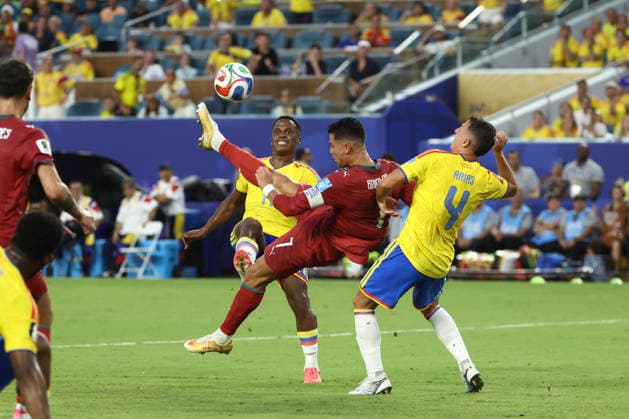 MIAMI GARDENS, FL - JUNE 27: Portugal forward Cristiano Ronaldo (7) attempts a bycicle kick as Colombia midfielder Jhon Arias (11) and Colombia defender Santiago Arias (4) defend in the first half during the FIFA World Cup, WM, Weltmeisterschaft, Fussball 2026 Group K match between Columbia and Portugal on Saturday, June 27, 2026 at Miami Stadium in Miami Gardens, FL (Photo by Peter Joneleit Icon Sportswire)(Photo by Peter Joneleit Icon Sportswire) SOCCER: JUN 27 FIFA World Cup 26 Group K - Colombia vs Portugal EDITORIAL USE ONLY Icon260627054