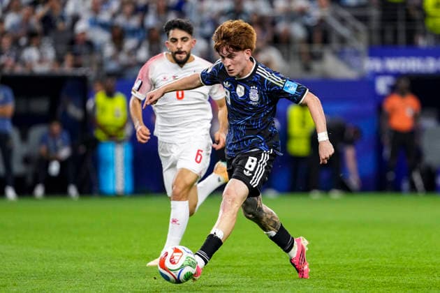Valentin Barco of Argentina controls the ball during the match between Jordan and Argentina in the third round of the group stage of the 2026 World Cup, held at Dallas Stadium in Dallas, United States. Richard Callis Fotoarena (Richard Callis SPP)  Copyright: xRichardxCallisx xSPPx spp-en-RiCa-2973010