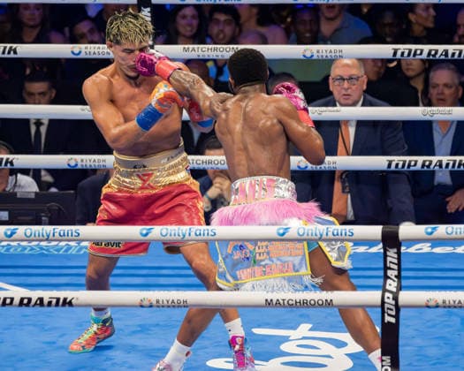 June 28, 2026, Brooklyn, New York, USA: XANDER ZAYAS (red trunks) battles JARON ENNIS in a bout for the WBO and WBA World Super-Welterweight titles at the Barclays Center in Brooklyn, New York. Brooklyn USA - ZUMAp109 20260628_zaf_p109_003 Copyright: xJoelxPlummerx
