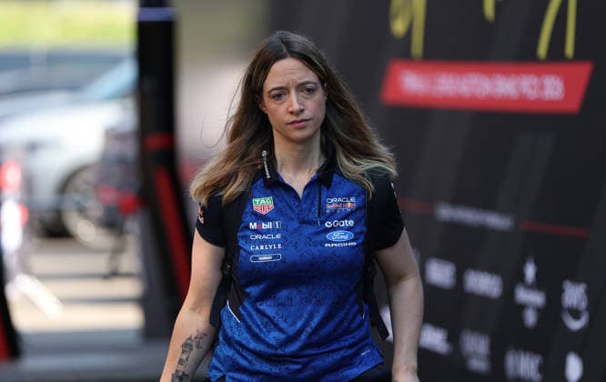 28.06.2026, Red Bull Ring, Spielberg, Formel 1 Großer Preis von Österreich 2026 , im Bild Hannah Schmitz, Leiterin der Rennstrategie beim Team Red Bull Racing. (Photo by Milan Klemenc Hasan Bratic DeFodi Images) - *** June 28, 2026, Red Bull Ring, Spielberg, 2026 Formula 1 Austrian Grand Prix; pictured: Hannah Schmitz, Head of Race Strategy for Team Red Bull Racing. Photo by Milan Klemenc, Hasan Bratic, DeFodi Images