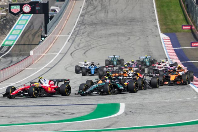 MOTORSPORTS, FORMULA 1 - GP of Austria 2026 SPIELBERG,AUSTRIA,28.JUN.26 - MOTORSPORTS, FORMULA 1 - Grand Prix of Austria, Red Bull Ring. Image shows Lewis Hamilton (GBR Ferrari) and Andrea Kimi Antonelli (ITA Mercedes) .  GEPAxpictures xMatthiasxTrinkl