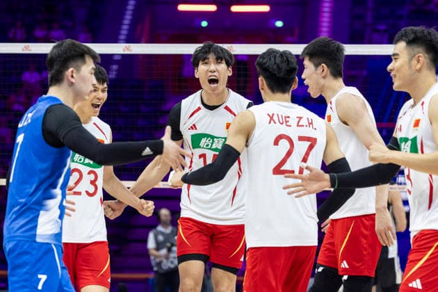 VNL China - Germany 28.06.2026 volleyball, Gliwice , Arena Pre Zero , Mens Volleyball Nations League 2026 FIVB VNL (siatkowka, Liga Narodow, Chiny - Niemcy ), game , match China - Germany image shows: Bin Wang (23) Shikun Peng (15) photo Katarzyna Plewczynska Fotostyk Copyright: xKatarzynaxPlewczynskax 20260628KAPL5903