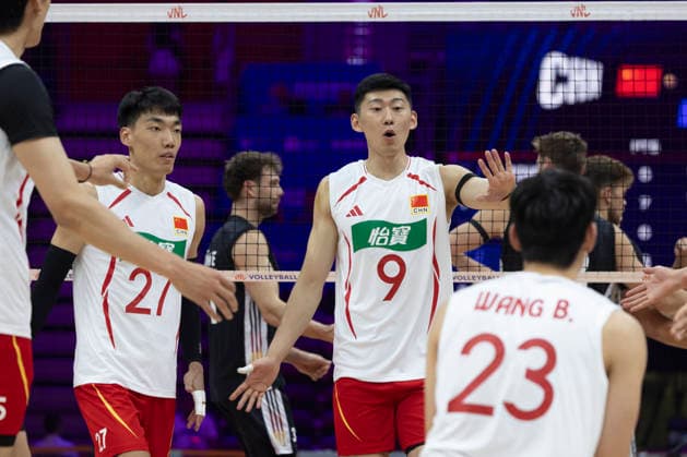 VNL China - Germany 28.06.2026 volleyball, Gliwice , Arena Pre Zero , Mens Volleyball Nations League 2026 FIVB VNL (siatkowka, Liga Narodow, Chiny - Niemcy ), game , match China - Germany image shows: Zhihong Xue (27) Yongzhen Li (9) photo Katarzyna Plewczynska Fotostyk Copyright: xKatarzynaxPlewczynskax 20260628KAPL5983