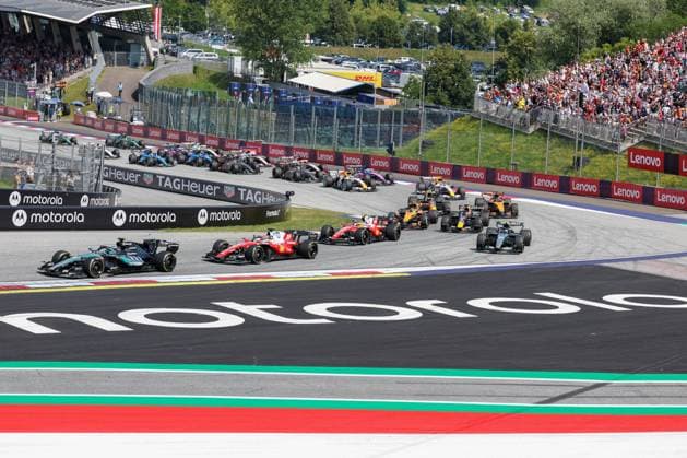 Start, George Russell (Mercedes-AMG Petronas 63), Charles Leclerc (Scuderia Ferrari HP 16), Lewis Hamilton (Scuderia Ferrari HP 44), Kimi Antonelli (Mercedes-AMG Petronas 12), Max Verstappen (Oracle Red Bull Racing 3), Lando Norris (McLaren Formula 1 Team 1), Oscar Piastri (McLaren Formula 1 Team 81), Rennen, Grosser Preis von Oesterreich, Motorsport, Herren, Formel 1, 28.06.2026 Spielberg Steiermark Oesterreich *** Start, George Russell, Mercedes AMG Petronas 63, Charles Leclerc, Scuderia Ferrari HP 16, Lewis Hamilton, Scuderia Ferrari HP 44, Kimi Antonelli, Mercedes AMG Petronas 12, Max Verstappen, Oracle Red Bull Racing 3, Lando Norris, McLaren Formula 1 Team 1, Oscar Piastri, McLaren Formula 1 Team 81, Race, Austrian Grand Prix, Motorsports, Men, Formula 1, June 28, 2026, Spielberg, Styria, Austria Copyright: xkolbert-press ChristianxKolbertx