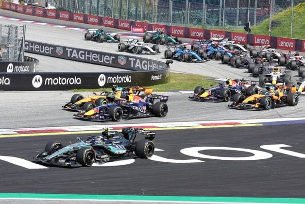 Start, Kimi Antonelli (Mercedes-AMG Petronas 12), Max Verstappen (Oracle Red Bull Racing 3), Lando Norris (McLaren Formula 1 Team 1), Oscar Piastri (McLaren Formula 1 Team 81), Isack Hadjar (Oracle Red Bull Racing 6), Rennen, Grosser Preis von Oesterreich, Motorsport, Herren, Formel 1, 28.06.2026 Spielberg Steiermark Oesterreich *** Start, Kimi Antonelli, Mercedes AMG Petronas 12, Max Verstappen, Oracle Red Bull Racing, 3, Lando Norris, McLaren Formula 1 Team, 1, Oscar Piastri, McLaren Formula 1 Team, 81, Isack Hadjar, Oracle Red Bull Racing, 6, Race, Austrian Grand Prix, Motorsports, Men, Formula 1, June 28, 2026, Spielberg, Styria, Austria Copyright: xkolbert-press ChristianxKolbertx