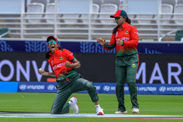 LONDON, ENGLAND JUNE 28 - Shorna Akter of Bangladesh celebrates the wicket of Nadine de Klerk of South Africa during the ICC Women s T20 World Cup game between South Africa Women and Bangadesh Women at Lord s Cricket Ground on June 28, 2026 in London , England . (Photo by Keeran Marquis Sports Press Photo)  Copyright: xKeeranxMarquis SPPx Sportspressphoto_SPR179282