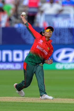 LONDON, ENGLAND JUNE 28 - Rabeya Khan of Bangladesh in bowling action during the ICC Women s T20 World Cup game between South Africa Women and Bangadesh Women at Lord s Cricket Ground on June 28, 2026 in London , England . (Photo by Keeran Marquis Sports Press Photo)  Copyright: xKeeranxMarquis SPPx Sportspressphoto_SPR179271