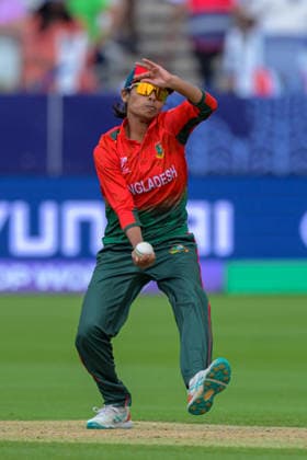 LONDON, ENGLAND JUNE 28 - Rabeya Khan of Bangladesh in bowling action during the ICC Women s T20 World Cup game between South Africa Women and Bangadesh Women at Lord s Cricket Ground on June 28, 2026 in London , England . (Photo by Keeran Marquis Sports Press Photo)  Copyright: xKeeranxMarquis SPPx Sportspressphoto_SPR179278
