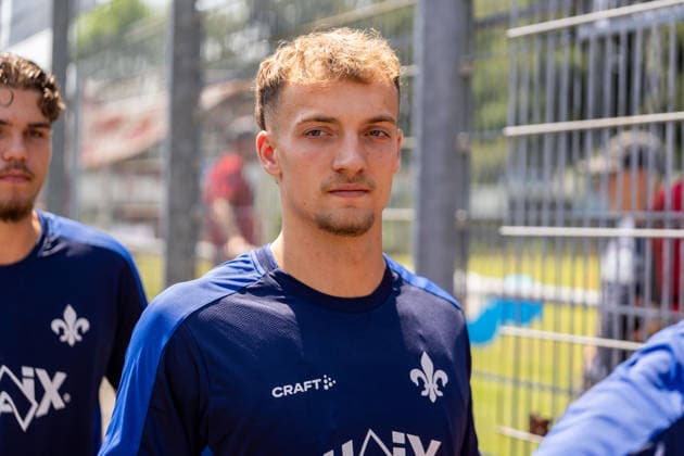 Freisteller, Portrait Yannik Luehrs (SV Darmstadt 98, 49), GER, Trainingsauftakt SV Darmstadt 98, Fussball, 2. Bundesliga, Saison 2026 2027, 28.06.2026, DFL REGULATIONS PROHIBIT ANY USE OF PHOTOGRAPHS AS IMAGE SEQUENCES AND OR QUASI-VIDEO, GER, Trainingsauftakt SV Darmstadt 98, Fussball, 2. Bundesliga, Saison 2026 2027, 28.06.2026 Lindenfels-Winterkasten *** Crop, Portrait of Yannik Luehrs, SV Darmstadt 98, 49, GER, SV Darmstadt 98 Training Kickoff, Soccer, 2. Bundesliga, 2026–2027 Season, June 28, 2026, DFL regulations prohibit any use of photographs as image sequences and or quasi-video, GER, SV Darmstadt 98 training kickoff, soccer, 2. Bundesliga, 2026–2027 season, June 28, 2026, Lindenfels Winterkasten Copyright: xEibner-Pressefoto Jan-NiclasxGrox EP_JGG
