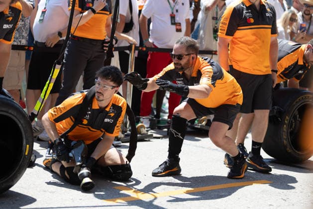 McLaren Mastercard F1 Team Mechanics during pit stop practices during the Pre-Race of Formula 1 Rolex Austrian Grand Prix 2026 at Red Bull Ring in Spielberg, Austria. Round 10 of the 2026 FIA Formula One World Championship, WM, Weltmeisterschaft held June 26-28, 2026. The Red Bull Ring in Spielberg, set amid the scenic hills of Styria, is one of the shorter circuits on the calendar yet delivers intense wheel-to-wheel racing. Formula 1 Rolex Austrian Grand Prix 2026 - Round 10 - Red Bull Ring F1-2026-R10-AUT