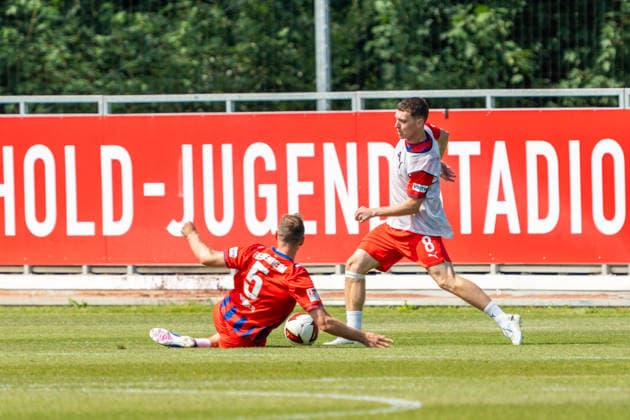 Benedikt Gimber (FC Heidenheim, 05) und Paul Hennrich (FC Heidenheim, 08), 1.FC Heidenheim, Trainingsauftakt, Fußball, 2. Bundesliga, Saison 2026 2027, 28.06.2026, 1.FC Heidenheim, Trikotvorstellung, Fußball, 2. Bundesliga, Saison 2026 2027, 28.06.2026 Heidenheim *** Benedikt Gimber, FC Heidenheim, 05, and Paul Hennrich, FC Heidenheim, 08, 1. FC Heidenheim, start of training, soccer, 2. Bundesliga, 2026–2027 season, June 28, 2026, 1 FC Heidenheim, jersey unveiling, soccer, 2. Bundesliga, 2026–2027 season, June 28, 2026, Heidenheim Copyright: xEibner-Pressefoto MaxxVogelx EP_MVL