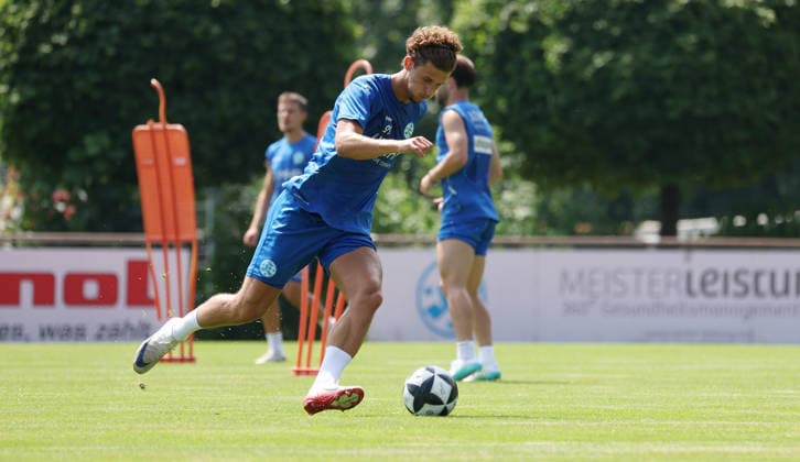 Stuttgart -Degerloch, Fußball SV Stuttgarter Kickers Trainingsauftakt, David Stojak *** Stuttgart Degerloch, Soccer: SV Stuttgarter Kickers Start of Training, David Stojak