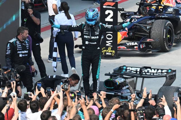 28.06.2026, xsvx, Motorsport FIA Formel 1, Grand Prix von Österreich v.l. George Russell (Mercedes AMG Petronas) Startnummer 63 jubelt ueber den Sieg (FIA REGULATIONS PROHIBIT ANY USE OF PHOTOGRAPHS as IMAGE SEQUENCES and or QUASI-VIDEO) Zeltweg-Spielberg *** June 28, 2026, xsvx, Motorsport FIA Formula 1, Austrian Grand Prix: George Russell of Mercedes AMG Petronas, car No. 63, celebrates his victory. FIA REGULATIONS PROHIBIT ANY USE OF PHOTOGRAPHS AS IMAGE SEQUENCES AND OR QUASI-VIDEO. Zeltweg, Spielberg