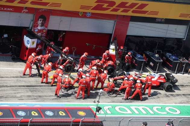 28.06.2026, Red Bull Ring, Spielberg, Formel 1 Großer Preis von Österreich 2026 , im Bild Boxenstop für Lewis Hamilton (GBR), Scuderia Ferrari HP (Photo by Alessandro Martellotta Hasan Bratic DeFodi Images) - *** June 28, 2026, Red Bull Ring, Spielberg, 2026 Formula 1 Austrian Grand Prix; pictured: a pit stop for Lewis Hamilton (GBR), Scuderia Ferrari HP Photo by Alessandro Martellotta, Hasan Bratic, DeFodi Images