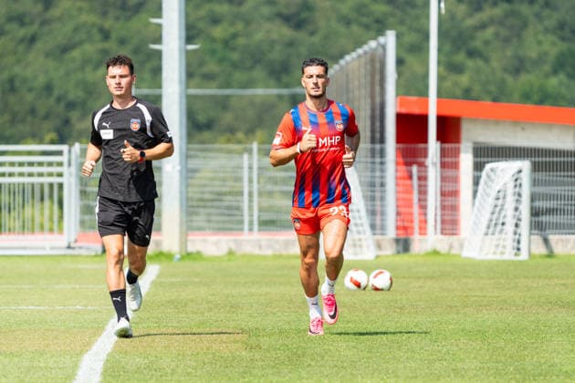 Leart Paqarada (FC Heidenheim, 23), 1.FC Heidenheim, Trainingsauftakt, Fußball, 2. Bundesliga, Saison 2026 2027, 28.06.2026, 1.FC Heidenheim, Trikotvorstellung, Fußball, 2. Bundesliga, Saison 2026 2027, 28.06.2026 Heidenheim *** Leart Paqarada, FC Heidenheim, 23, 1 FC Heidenheim, Start of Training, Soccer, 2. Bundesliga, 2026–2027 Season, June 28, 2026, 1 FC Heidenheim, jersey unveiling, soccer, 2. Bundesliga, 2026–2027 season, June 28, 2026, Heidenheim Copyright: xEibner-Pressefoto MaxxVogelx EP_MVL