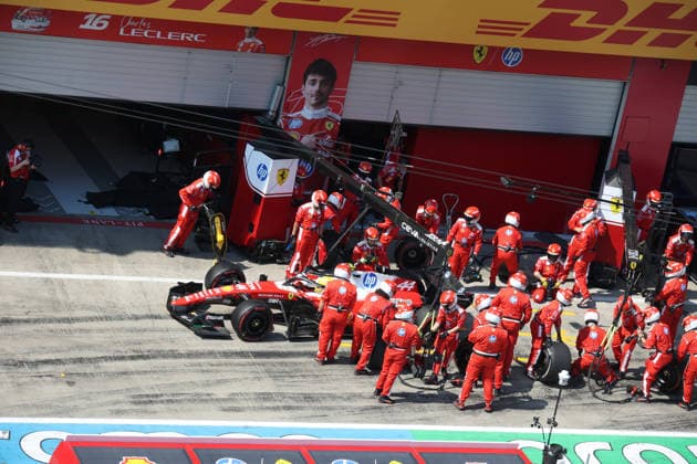 28.06.2026, Red Bull Ring, Spielberg, Formel 1 Großer Preis von Österreich 2026 , im Bild Boxenstop für Lewis Hamilton (GBR), Scuderia Ferrari HP (Photo by Alessandro Martellotta Hasan Bratic DeFodi Images) - *** June 28, 2026, Red Bull Ring, Spielberg, 2026 Formula 1 Austrian Grand Prix; pictured: a pit stop for Lewis Hamilton (GBR), Scuderia Ferrari HP Photo by Alessandro Martellotta, Hasan Bratic, DeFodi Images