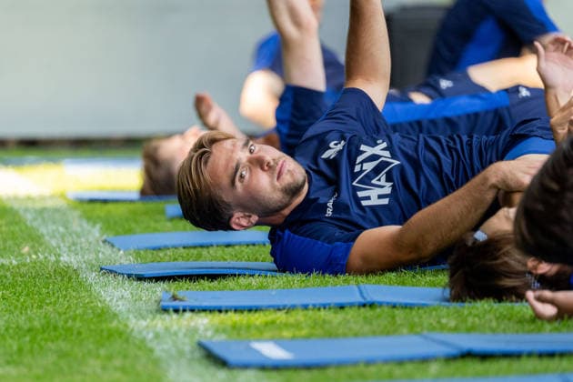 Freisteller Lars Kehl (SV Darmstadt 98, 22) bei einer Uebung beim Training, GER, Trainingsauftakt SV Darmstadt 98, Fussball, 2. Bundesliga, Saison 2026 2027, 28.06.2026, DFL REGULATIONS PROHIBIT ANY USE OF PHOTOGRAPHS AS IMAGE SEQUENCES AND OR QUASI-VIDEO, GER, Trainingsauftakt SV Darmstadt 98, Fussball, 2. Bundesliga, Saison 2026 2027, 28.06.2026 Lindenfels-Winterkasten *** Close-up of Lars Kehl of SV Darmstadt 98, 22, during a training drill, GER, SV Darmstadt 98 training kickoff, soccer, 2. Bundesliga, 2026–2027 season, June 28, 2026, DFL regulations prohibit any use of photographs as image sequences and or quasi-video, GER, SV Darmstadt 98 training kickoff, soccer, 2. Bundesliga, 2026–2027 season, June 28, 2026, Lindenfels Winterkasten Copyright: xEibner-Pressefoto Jan-NiclasxGrox EP_JGG