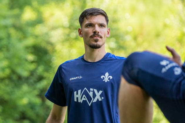 Freisteller, Portrait Raoul Petretta (SV Darmstadt 98, 18) beim Training, GER, Trainingsauftakt SV Darmstadt 98, Fussball, 2. Bundesliga, Saison 2026 2027, 28.06.2026, DFL REGULATIONS PROHIBIT ANY USE OF PHOTOGRAPHS AS IMAGE SEQUENCES AND OR QUASI-VIDEO, GER, Trainingsauftakt SV Darmstadt 98, Fussball, 2. Bundesliga, Saison 2026 2027, 28.06.2026 Lindenfels-Winterkasten *** Cropped photo, portrait of Raoul Petretta of SV Darmstadt 98, age 18, during training, GER, SV Darmstadt 98 training kickoff, soccer, 2. Bundesliga, 2026–2027 season, June 28, 2026, DFL regulations prohibit any use of photographs as image sequences and or quasi-video, GER, SV Darmstadt 98 training kickoff, soccer, 2. Bundesliga, 2026–2027 season, June 28, 2026, Lindenfels Winterkasten Copyright: xEibner-Pressefoto Jan-NiclasxGrox EP_JGG