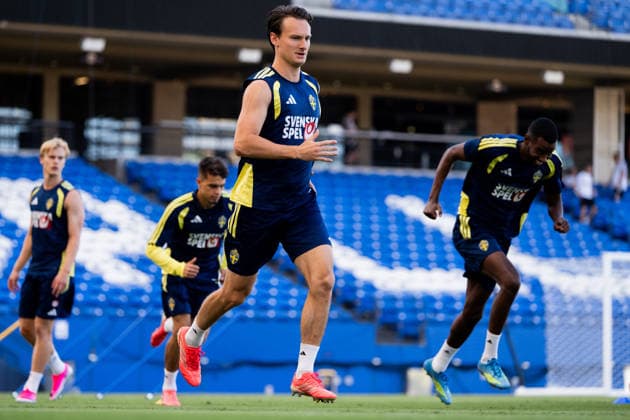 260628 Hjalmar Ekdal of the Swedish national football team at a training session during day 18 of the FIFA World Cup, WM, Weltmeisterschaft, Fussball 2026 on June 28, 2026 in Dallas. Photo: Petter Arvidson BILDBYRAN kod PA PA1263 fotboll football soccer fotball vm fotbolls-vm fotball-vm fotbolls-vm 2026 fifa world cup 2026 träning practice training sverige sweden sverige a day 18 bbeng *** June 28, 2026: Hjalmar Ekdal of the Swedish national soccer team at a training session on Day 18 of the 2026 FIFA World Cup on June 28, 2026 in Dallas. Photo by Petter Arvidson, BILDBYRAN. Code: PA PA1263. soccer, football, soccer, World Cup, soccer World Cup, soccer World Cup, soccer World Cup 2026, FIFA World Cup 2026, training, practice, Sweden, Sweden A, day 18 bbeng  Copyright: PETTERxARVIDSON BB260628PA014