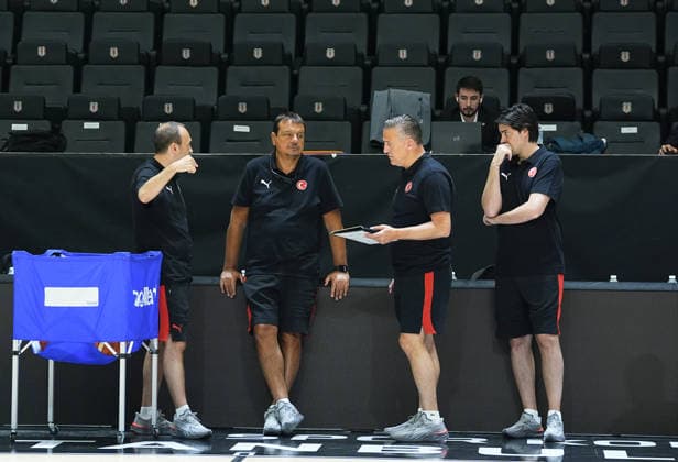 Turkish National Basketball Team training session ahead of FIBA World Cup Qualifiers ISTANBUL, TURKIYE - JUNE 28: Head coach Ergin Ataman (2nd L) is seen during a training session of the Turkish National Men s Basketball Team ahead of their upcoming matches against Bosnia and Herzegovina, and Switzerland for the 2027 FIBA Basketball World Cup European Qualifiers, at Besiktas GAIN Sports Complex in Istanbul, Turkiye on June 28, 2026. The first 10 minutes of the practice session, which included passing and warm-up drills, were open to the press. Esra Bilgin Anadolu Istanbul Turkey. Editorial use only. Please get in touch for any other usage.  Copyright: x2026xAnadoluxEsraxBilginx