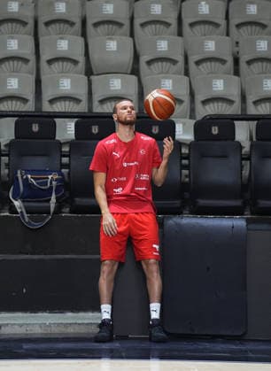 Turkish National Basketball Team training session ahead of FIBA World Cup Qualifiers ISTANBUL, TURKIYE - JUNE 28: National player Malachi Flynn is seen during a training session of the Turkish National Men s Basketball Team under the management of head coach Ergin Ataman ahead of their upcoming matches against Bosnia and Herzegovina, and Switzerland for the 2027 FIBA Basketball World Cup European Qualifiers, at Besiktas GAIN Sports Complex in Istanbul, Turkiye on June 28, 2026. The first 10 minutes of the practice session, which included passing and warm-up drills, were open to the press. Esra Bilgin Anadolu Istanbul Turkey. Editorial use only. Please get in touch for any other usage.  Copyright: x2026xAnadoluxEsraxBilginx