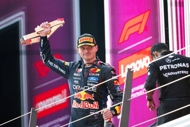 AUT, Lenovo Grand Prix von Österreich, Rennen, Formel 1 Weltmeisterschaft Saison 2026 28.06.2026, Red Bull Ring, Spielberg, AUT, Lenovo Grand Prix von Österreich, Rennen, Formel 1 Weltmeisterschaft Saison 2026, im Bild Max Verstappen (Oracle Red Bull Racing, Niederlande, 03) jubelt bei der Siegerehrung auf dem Podium mit Pokal über Platz 2 *** AUT, Lenovo Grand Prix of Austria, Race, 2026 Formula 1 World Championship Season, June 28, 2026, Red Bull Ring, Spielberg, AUT, Lenovo Austrian Grand Prix, Race, 2026 Formula 1 World Championship Season, pictured: Max Verstappen of Oracle Red Bull Racing, Netherlands, No. 03, celebrating his second-place finish on the podium with the trophy nordphotoxGmbHx xMemmler nph00005