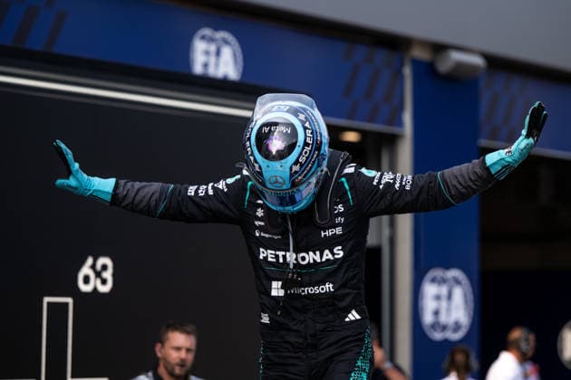 George Russell (Mercedes-AMG Petronas F1 Team, Großbritannien, 63) jubelt im Parc Ferme über den Sieg, AUT, Formel 1 Weltmeisterschaft, Grand Prix von Österreich, Red Bull Ring Spielberg, Rennen, Saison 2026, 28.06.2026 AUT, Formel 1 Weltmeisterschaft, Grand Prix von Österreich, Red Bull Ring Spielberg, Rennen, Saison 2026, 28.06.2026 Spielberg *** George Russell of the Mercedes AMG Petronas F1 Team, Great Britain, No. 63, celebrates his victory in the Parc Ferme, AUT, Formula 1 World Championship, Austrian Grand Prix, Red Bull Ring Spielberg, Race, 2026 Season, June 28, 2026, Austria, Formula 1 World Championship, Austrian Grand Prix, Red Bull Ring, Spielberg, Race, 2026 Season, June 28, 2026, Spielberg Copyright: xEibner-Pressefoto Memmlerx EP_MMR