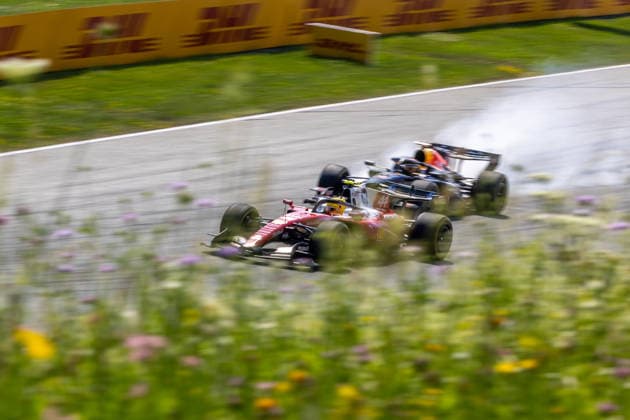MOTORSPORTS, FORMULA 1 - GP of Austria 2026 SPIELBERG,AUSTRIA,28.JUN.26 - MOTORSPORTS, FORMULA 1 - Grand Prix of Austria, Red Bull Ring. Image shows Lewis Hamilton (GBR Ferrari) and Max Verstappen (NED Red Bull Racing).  GEPAxpictures xGabrielxLopez