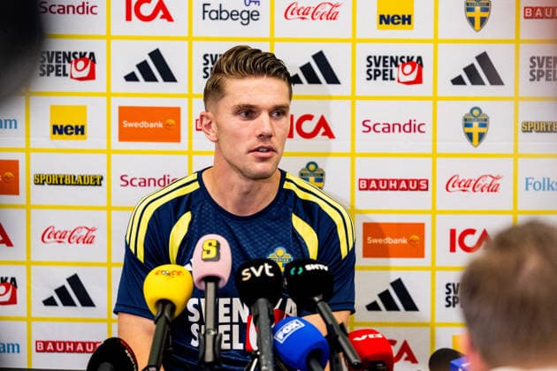 260628 Viktor Gyökeres of the Swedish men s national football team in the mixed zone after a training session during day 18 of the FIFA World Cup, WM, Weltmeisterschaft, Fussball 2026 on June 28, 2026 in Dallas. Photo: Petter Arvidson BILDBYRAN kod PA PA1264 fotboll football soccer fotball vm fotbolls-vm fotball-vm fotbolls-vm 2026 fifa world cup 2026 mixed zone sverige sweden sverige a day 18 bbeng *** June 28, 2026: Viktor Gyökeres of the Swedish men’s national soccer team in the mixed zone after a training session on Day 18 of the 2026 FIFA World Cup on June 28, 2026 in Dallas. Photo by Petter Arvidson, BILDBYRAN. Code: PA PA1264. soccer, football, soccer World Cup, 2026 FIFA World Cup, mixed zone, Sweden, Sweden A, Day 18 bbeng  Copyright: PETTERxARVIDSON BB260628PA091