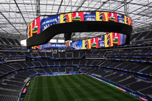 RECORD DATE NOT STATED 28th June 2026; SoFi Stadium, Los Angeles, California, United States of America; FIFA World Cup, WM, Weltmeisterschaft, Fussball Football, South Africa versus Canada; SoFi Stadium ahead of the match with LED ring lit up with team colours AlecxBrown