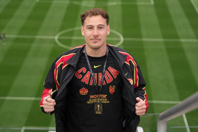 RECORD DATE NOT STATED 28th June 2026; SoFi Stadium, Los Angeles, California, United States of America; FIFA World Cup, WM, Weltmeisterschaft, Fussball Football, South Africa versus Canada; Canada fan in team colours in front of the pitch before the match AlecxBrown