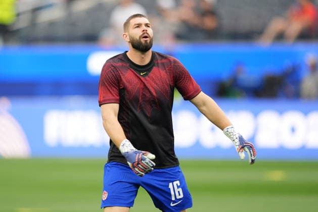 South Africa v Canada - FIFA World Cup, WM, Weltmeisterschaft, Fussball 2026 - Round of 32 INGLEWOOD, CALIFORNIA - JUNE 28: Maxime Crepeau of Canada warms up prior the 2026 FIFA World Cup Round of 32 match between South Africa and Canada at Los Angeles Stadium (SoFi Stadium) in Inglewood, California, United States on June 28, 2026. Tayfun Coskun Anadolu California United States. Editorial use only. Please get in touch for any other usage.  Copyright: x2026xAnadoluxTayfunxCoskunx