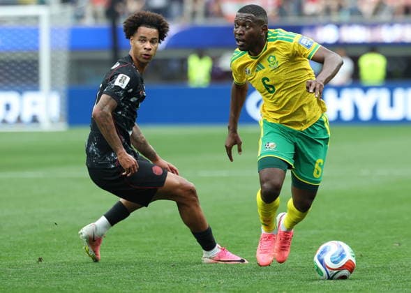 RECORD DATE NOT STATED FIFA World Cup, WM, Weltmeisterschaft, Fussball 2026 - Round of 32 - South Africa vs Canada Aubrey Modiba of South Africa (R) and Tajon Buchanan of Canada in action during the FIFA World Cup 2026 Round of 32 match South Africa against Canada, in Los Angeles, USA, 28 June 2026. LOS ANGELES United States  Copyright: xCHRISTOPERxTORRESx