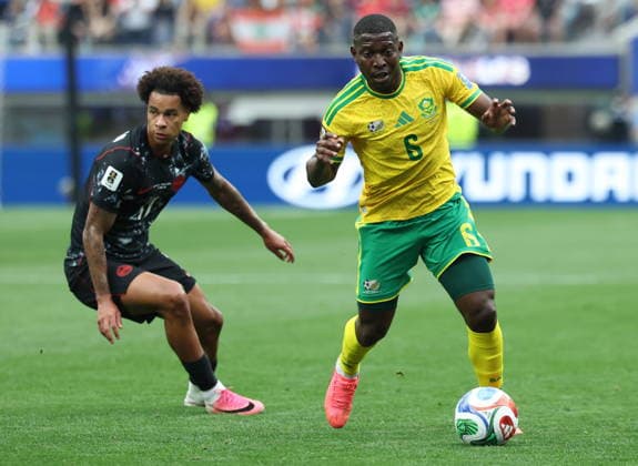 RECORD DATE NOT STATED FIFA World Cup, WM, Weltmeisterschaft, Fussball 2026 - Round of 32 - South Africa vs Canada Aubrey Modiba of South Africa (R) and Tajon Buchanan of Canada in action during the FIFA World Cup 2026 Round of 32 match South Africa against Canada, in Los Angeles, USA, 28 June 2026. LOS ANGELES United States  Copyright: xCHRISTOPERxTORRESx