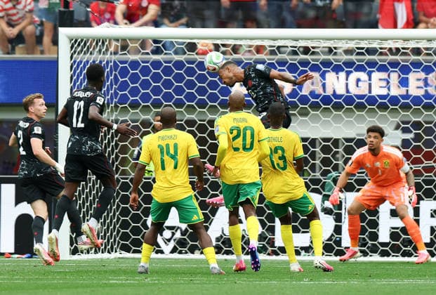 (260629) -- LOS ANGELES, June 29, 2026 -- Derek Cornelius (up) of Canada heads the ball during the round of 32 match between Canada and South Africa at the 2026 FIFA World Cup, WM, Weltmeisterschaft, Fussball at Los Angeles Stadium in Los Angeles, the United States, June 28, 2026. ) (SP)U.S.-LOS ANGELES-FOOTBALL-FIFA WORLD CUP-ROUND OF 32-CAN VS RSA BaixXuefei 