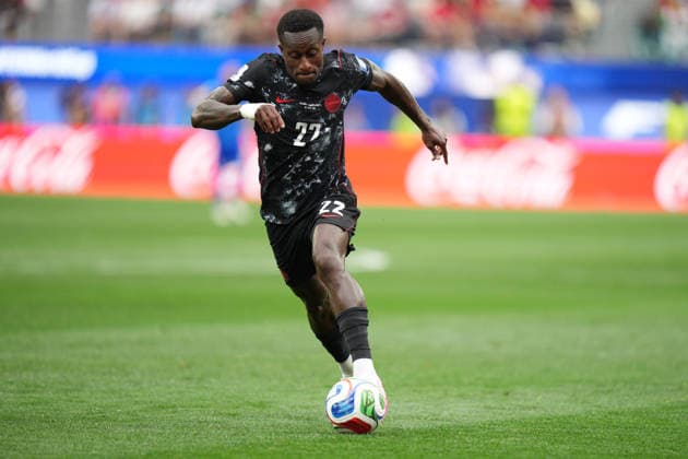 RECORD DATE NOT STATED 28th June 2026; SoFi Stadium, Los Angeles, California, United States of America; FIFA World Cup, WM, Weltmeisterschaft, Fussball Football, South Africa versus Canada; Richie Laryea of Canada on the ball AlecxBrown