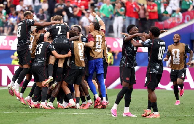 FIFA World Cup, WM, Weltmeisterschaft, Fussball 2026 - Round of 32 - South Africa vs Canada Players of Canada celebrate after they scored the 1-0 during the FIFA World Cup 2026 Round of 32 match South Africa against Canada, in Los Angeles, USA, 28 June 2026. LOS ANGELES United States  Copyright: xCHRISTOPERxTORRESx