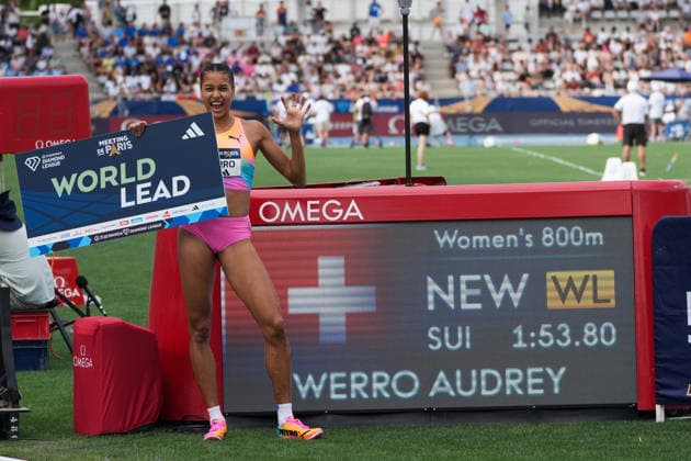 June 28, 2026, Paris, Å½Le-De-France, France: Audrey Werro of Switzerland poses with a sign and stands next to the world lead board after winning the women s 800m final in a world-leading time during the Wanda Diamond League Meeting de Paris at Stade Charlo ty. Paris France - ZUMAh209 20260628_zsp_h209_044 Copyright: xAlixHabibx